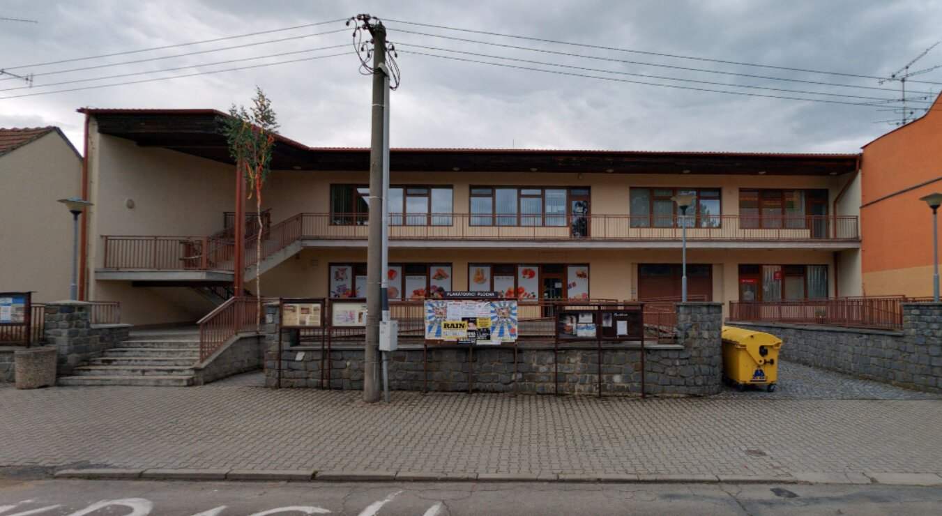 Obec Letonice - ZŠ, Obecní úřad, Obecní dům, Obchodní středisko, Hospoda servis oken 3