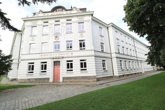 Základní škola ve Slavkově u Brna servis oken oknavklidu